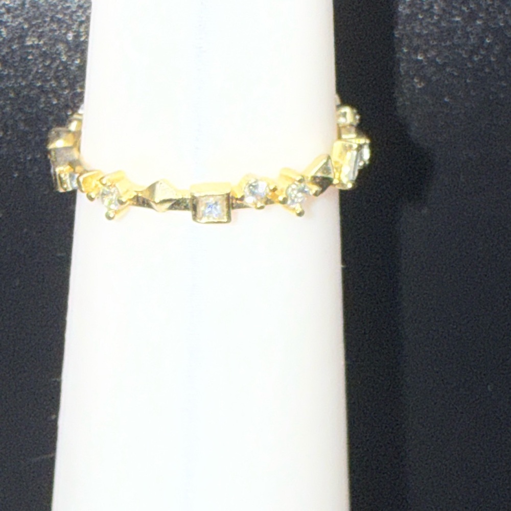 Gold tone Cubic Crystal Band Ring - size 8.